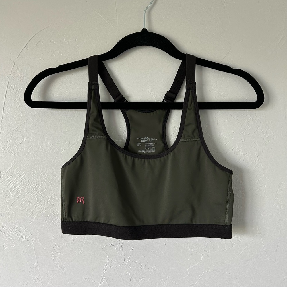 Ruby Ribbon Sport Demiette Bra Green Size 36 Wireless Level 4 Support